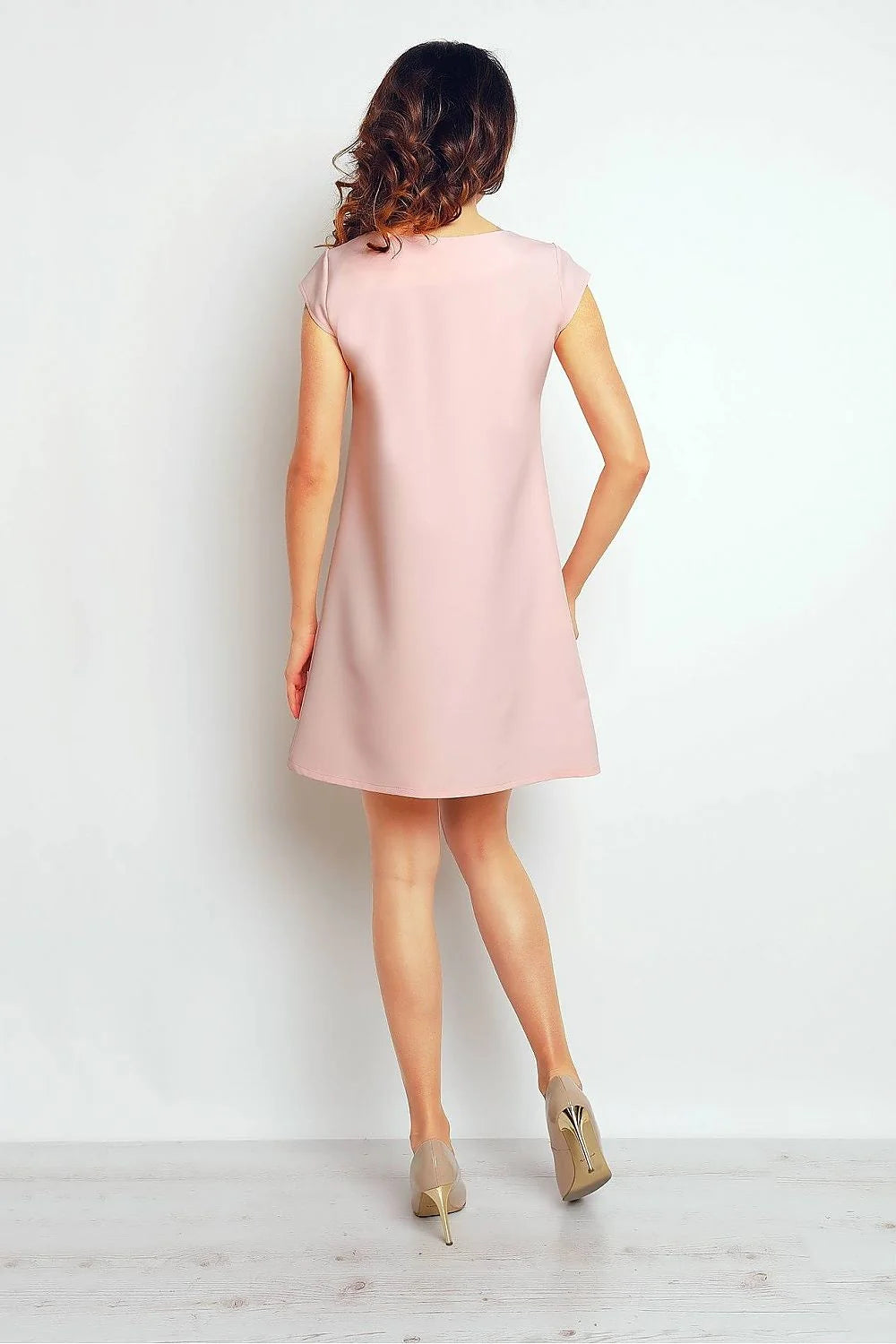 Robe élégante en tissu lisse gris clair manches courtes col rond style décontracté féminin