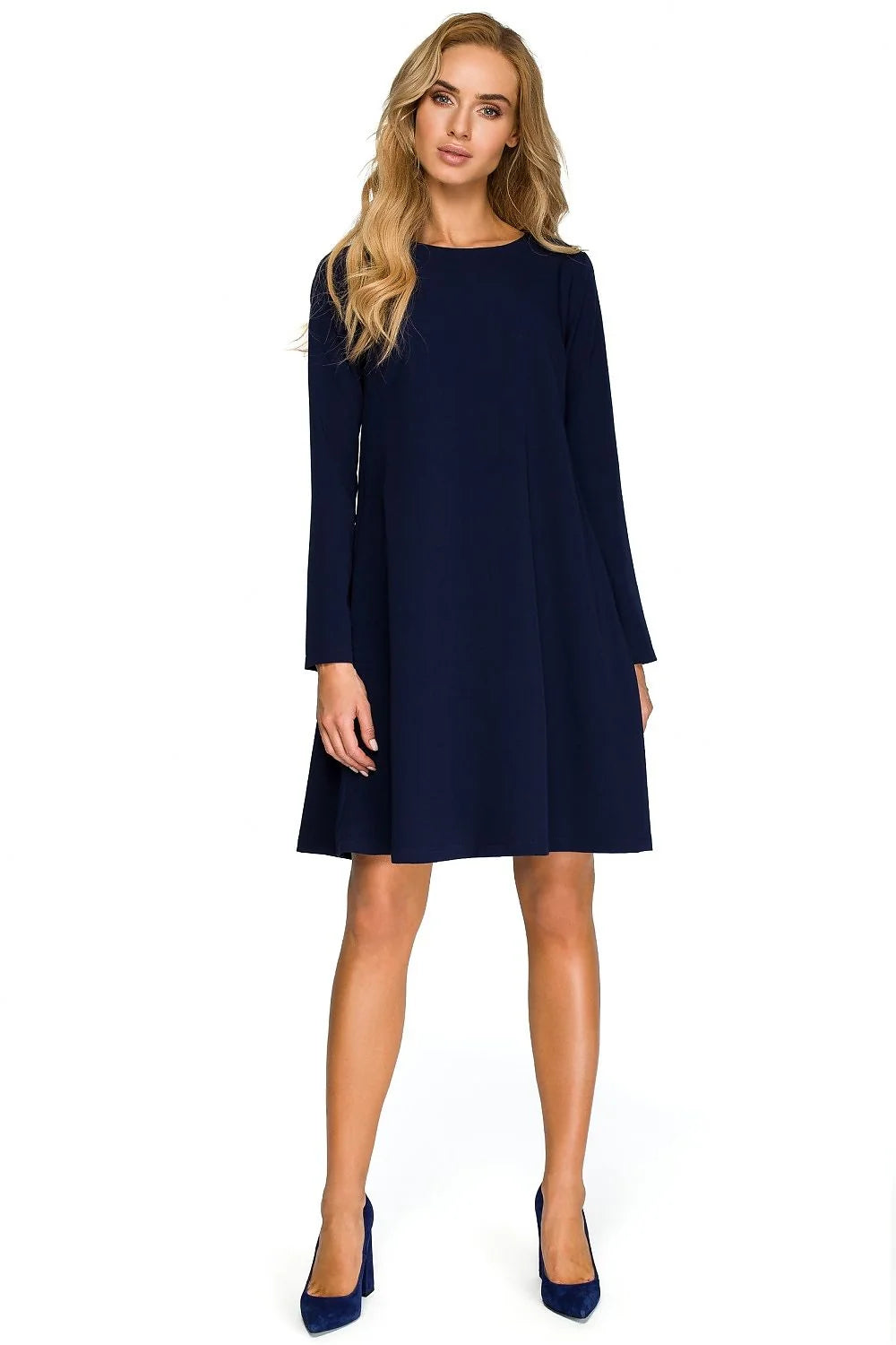 Robe élégante rouge vif en tissu uni pour occasions spéciales style classique femme moderne