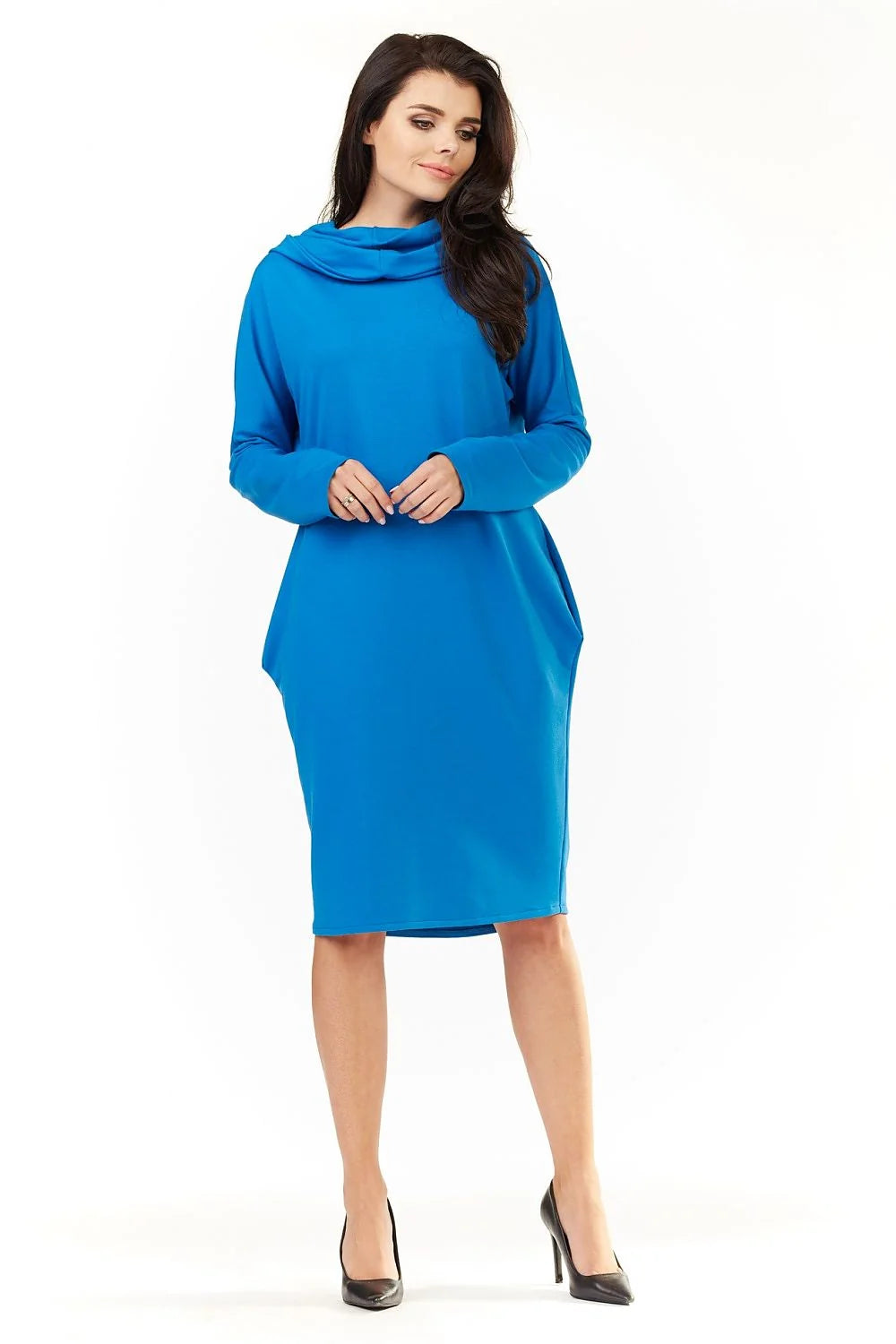 Robe en coton bleu vif casual chic confortable manches longues pour femme moderne au quotidien