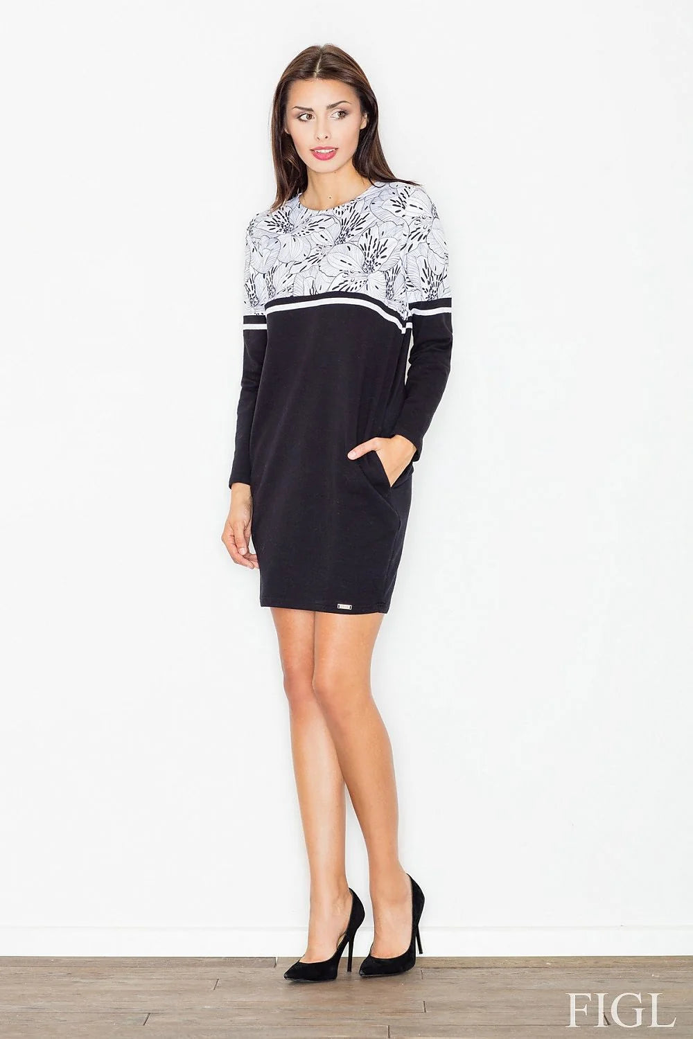 Robe en coton chic et décontractée pour femme moderne avec motifs floraux et poches pratiques