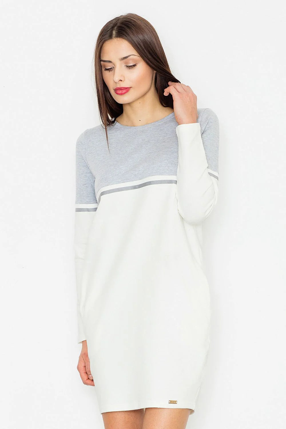 Robe en coton chic et décontractée pour femme moderne avec motifs floraux et poches pratiques