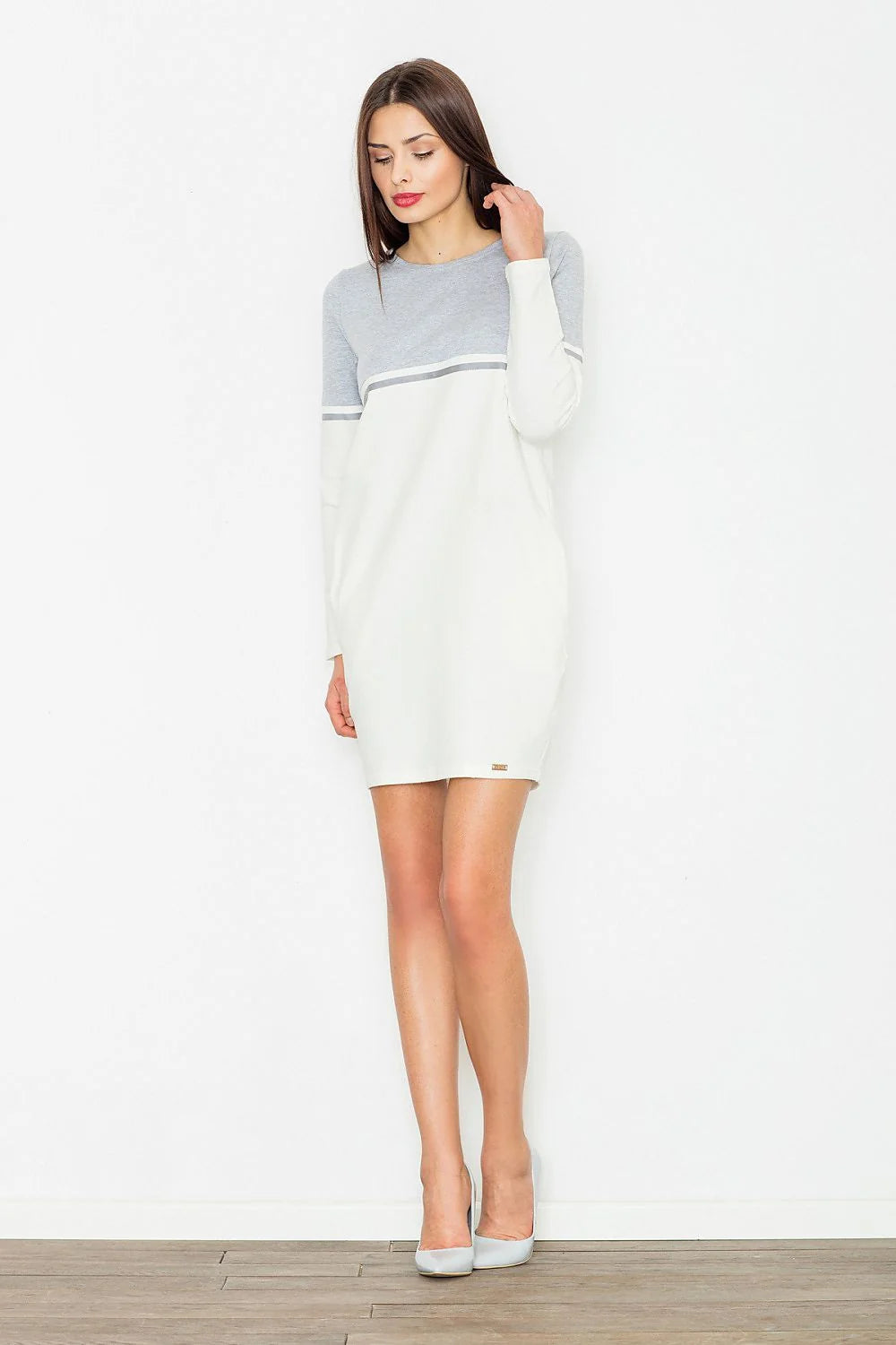 Robe en coton chic et décontractée pour femme moderne avec motifs floraux et poches pratiques