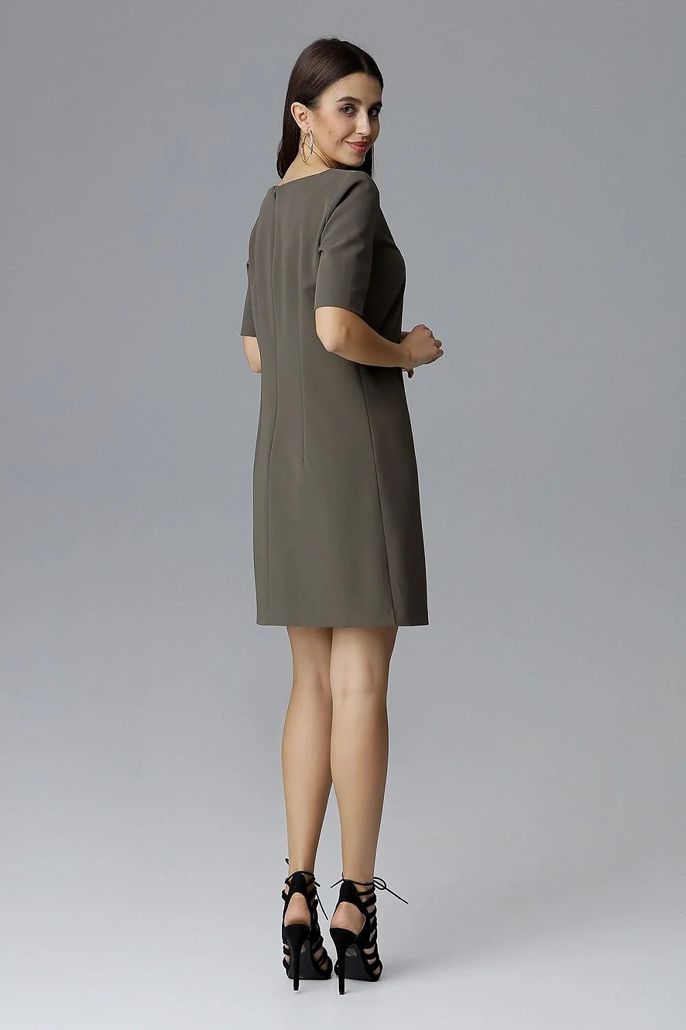 Robe en coton jaune moderne élégante à manches courtes pour femme avec découpe col chic