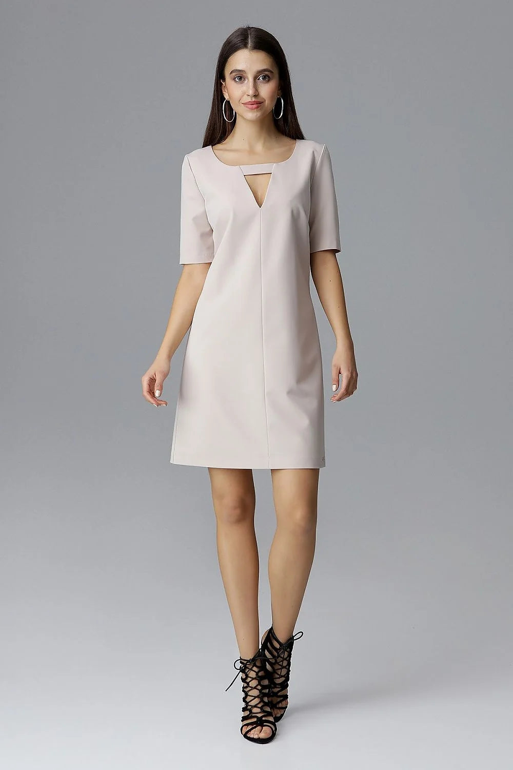 Robe en coton jaune moderne élégante à manches courtes pour femme avec découpe col chic