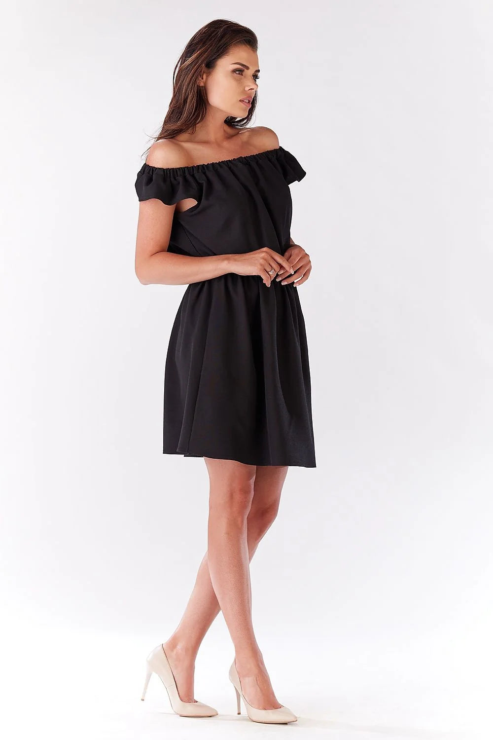 Robe en coton noir chic décontractée épaules dénudées évasée confortable pour femme élégante quotidienne