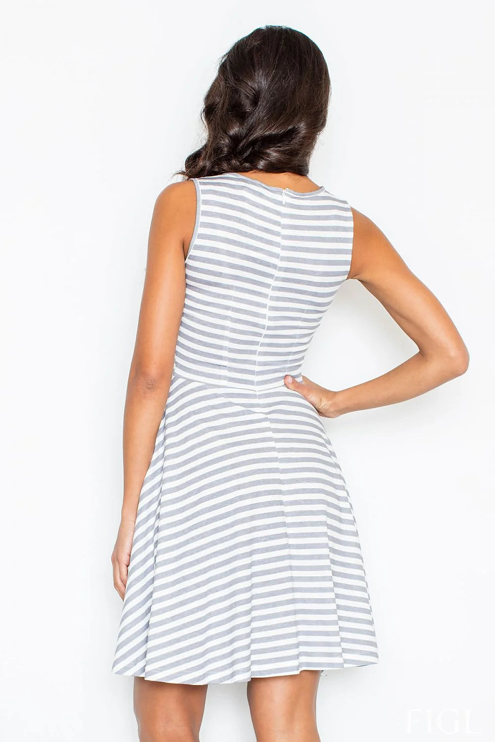 Robe en coton rayée Figl élégante et confortable pour sorties estivales décontractées et stylées