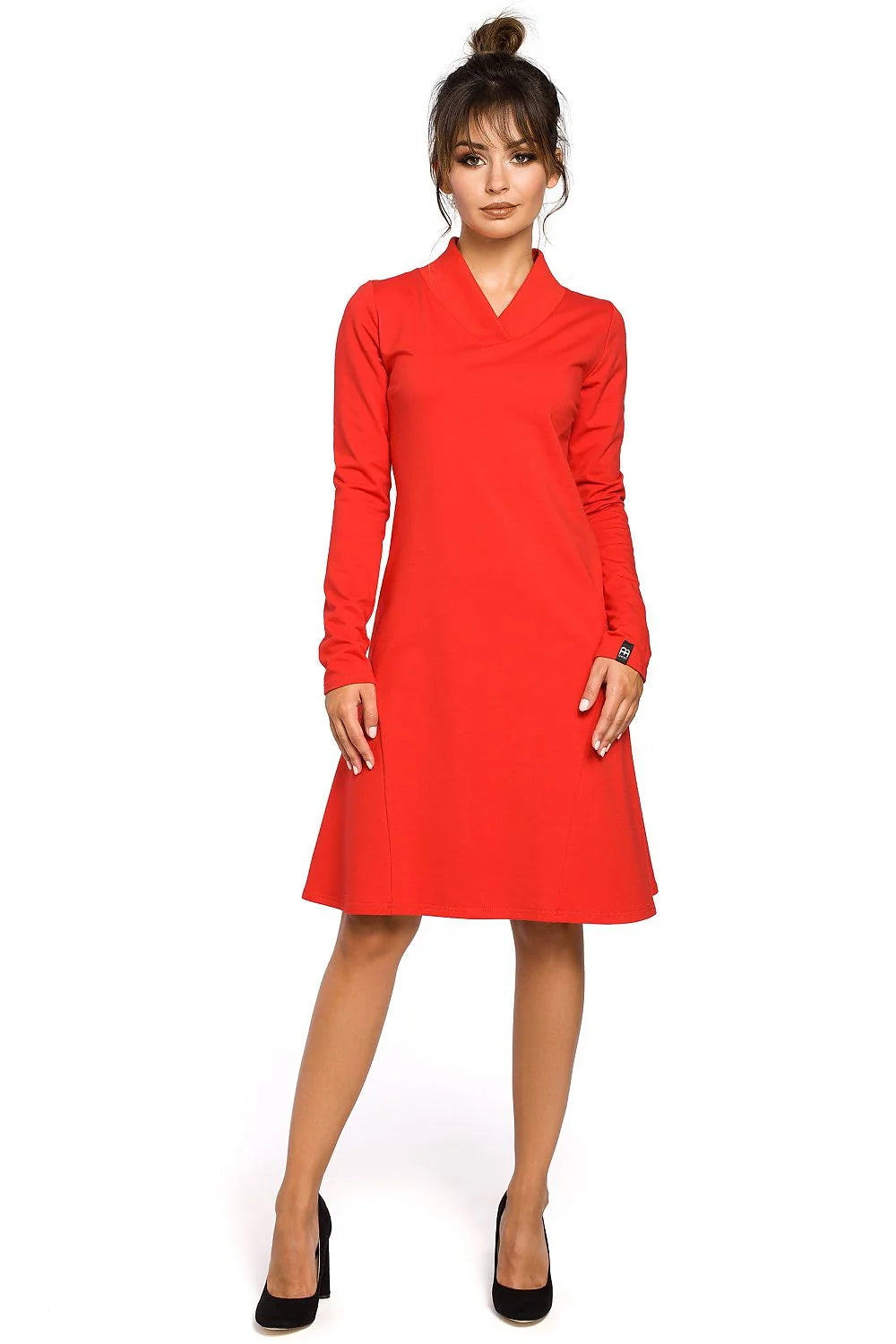 Robe en coton rouge style casual manches longues coupe évasée élégante pour femmes modernes automne