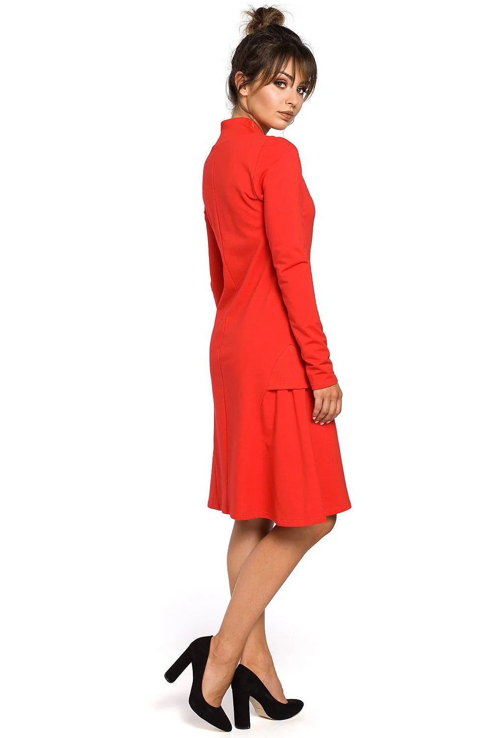 Robe en coton rouge style casual manches longues coupe évasée élégante pour femmes modernes automne