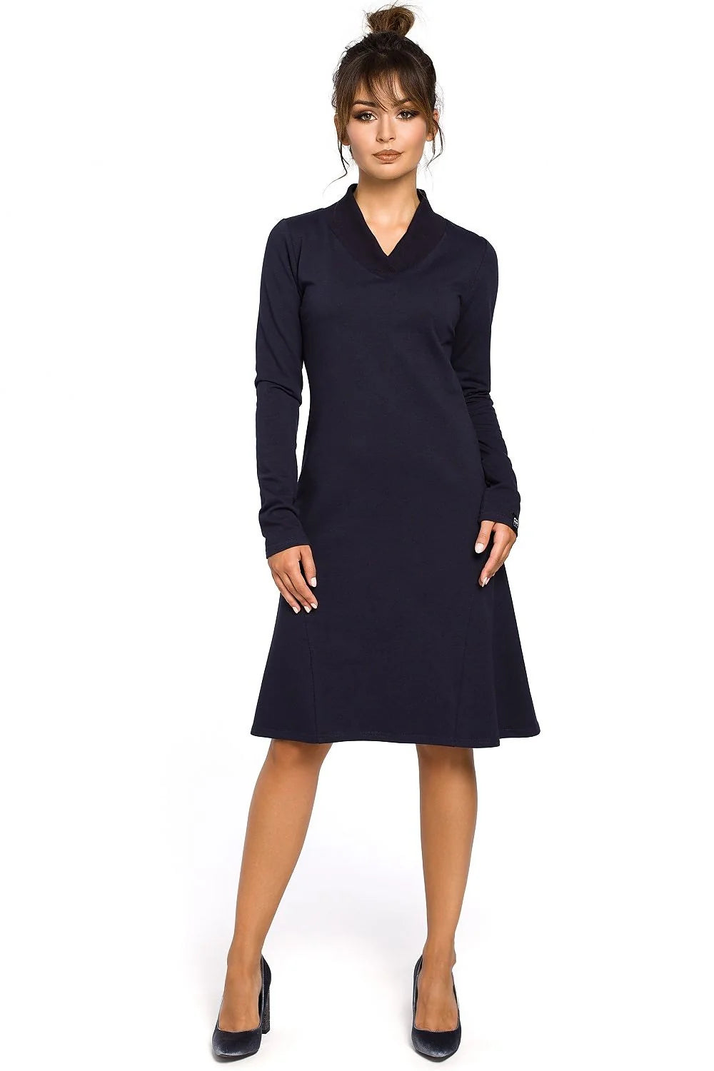 Robe en coton rouge style casual manches longues coupe évasée élégante pour femmes modernes automne