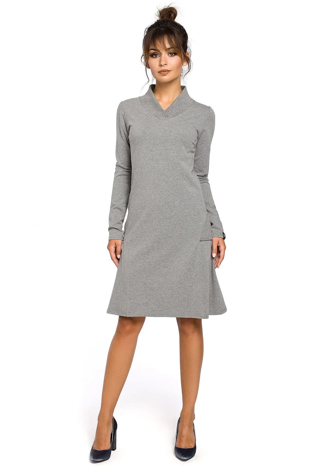 Robe en coton rouge style casual manches longues coupe évasée élégante pour femmes modernes automne