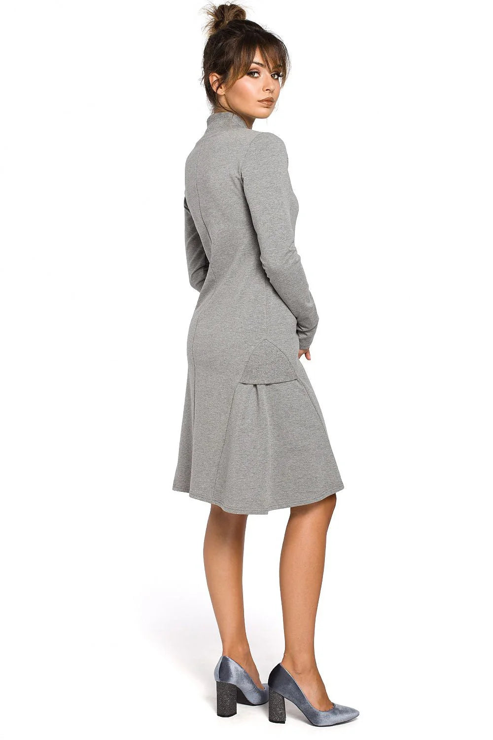 Robe en coton rouge style casual manches longues coupe évasée élégante pour femmes modernes automne