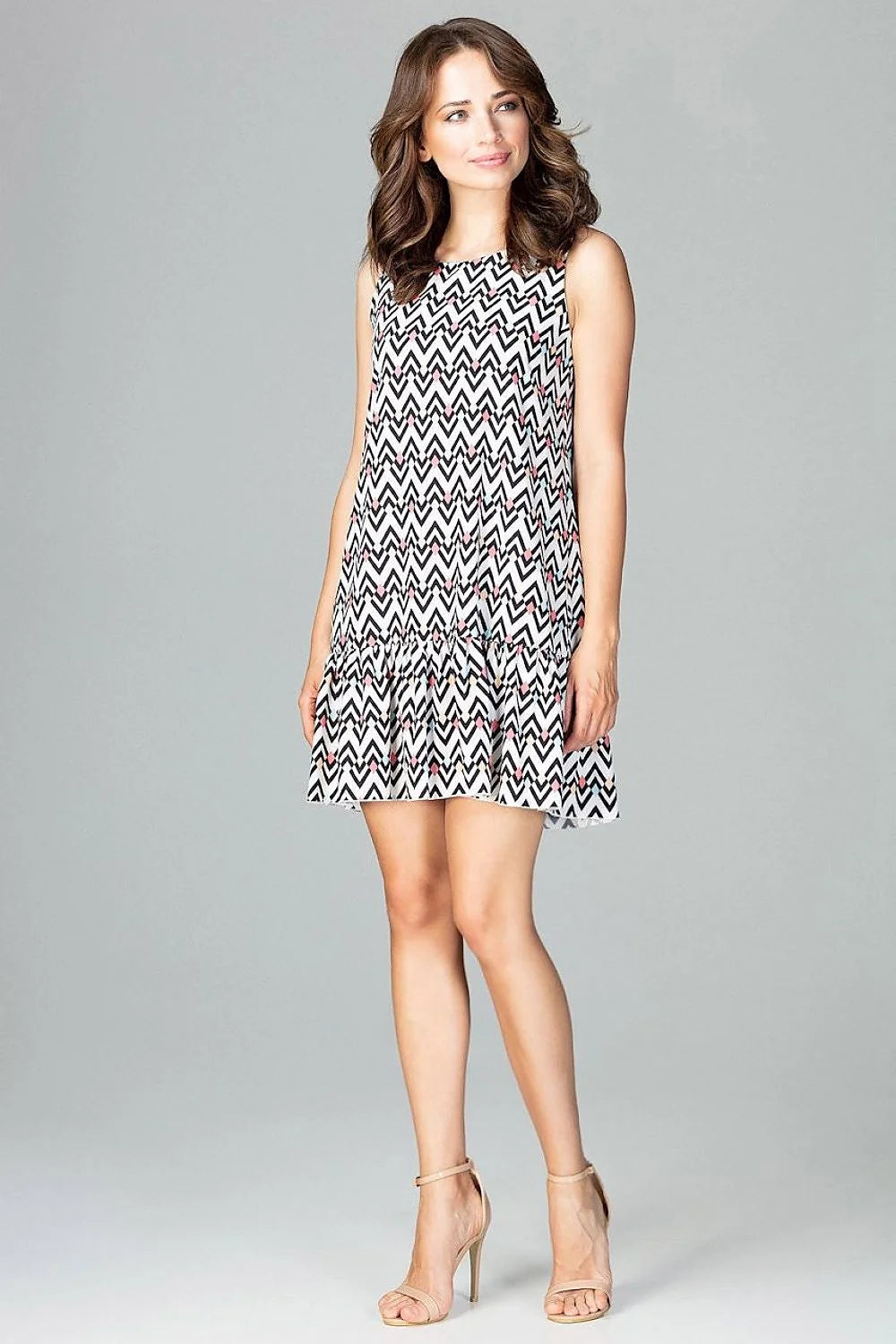 Robe estivale légère en coton motifs zigzag sans manches pour femme moderne tendance et élégante