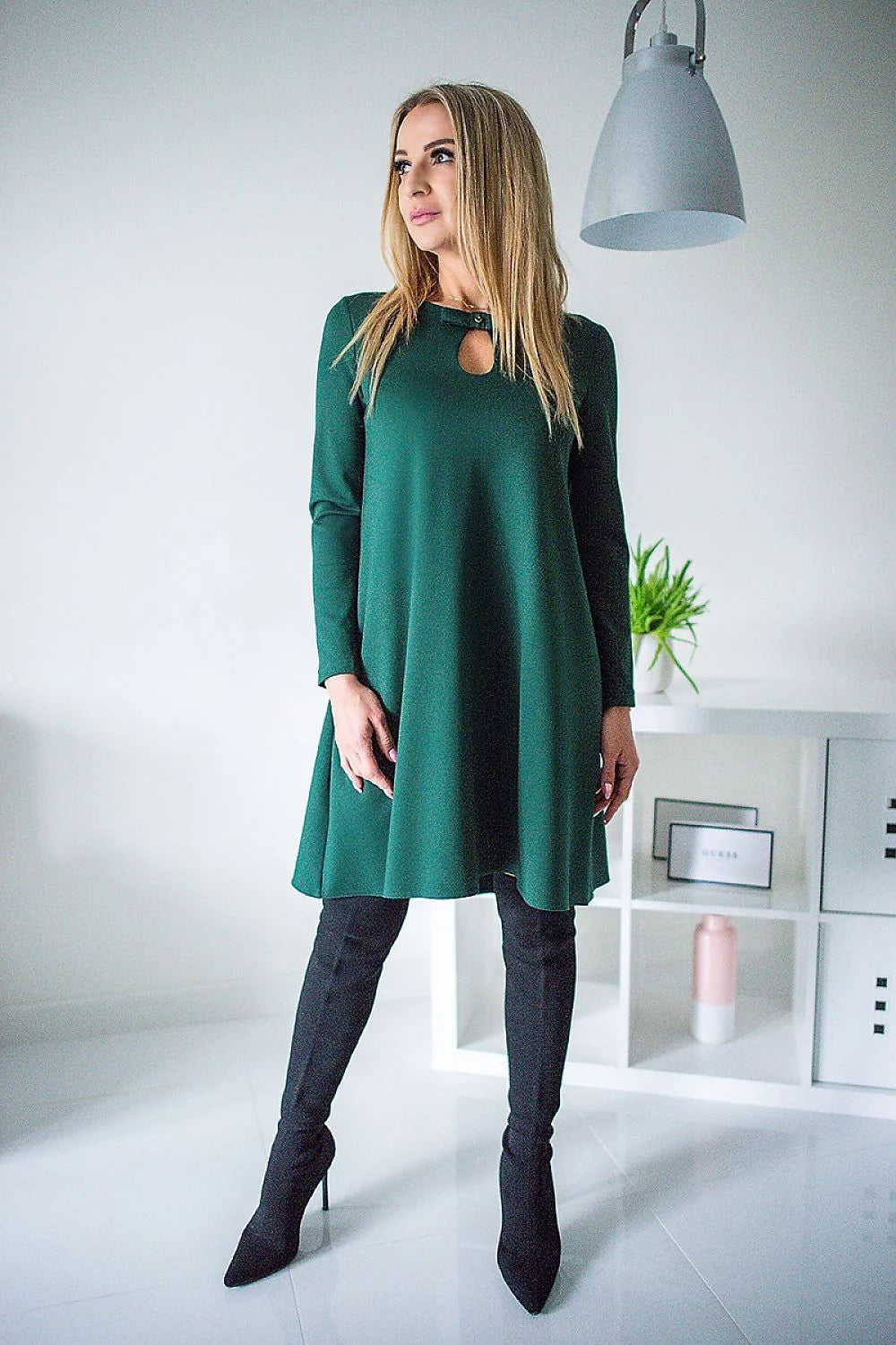 Robe fluide élégante en polyester vert foncé manches longues pour femme moderne mode chic