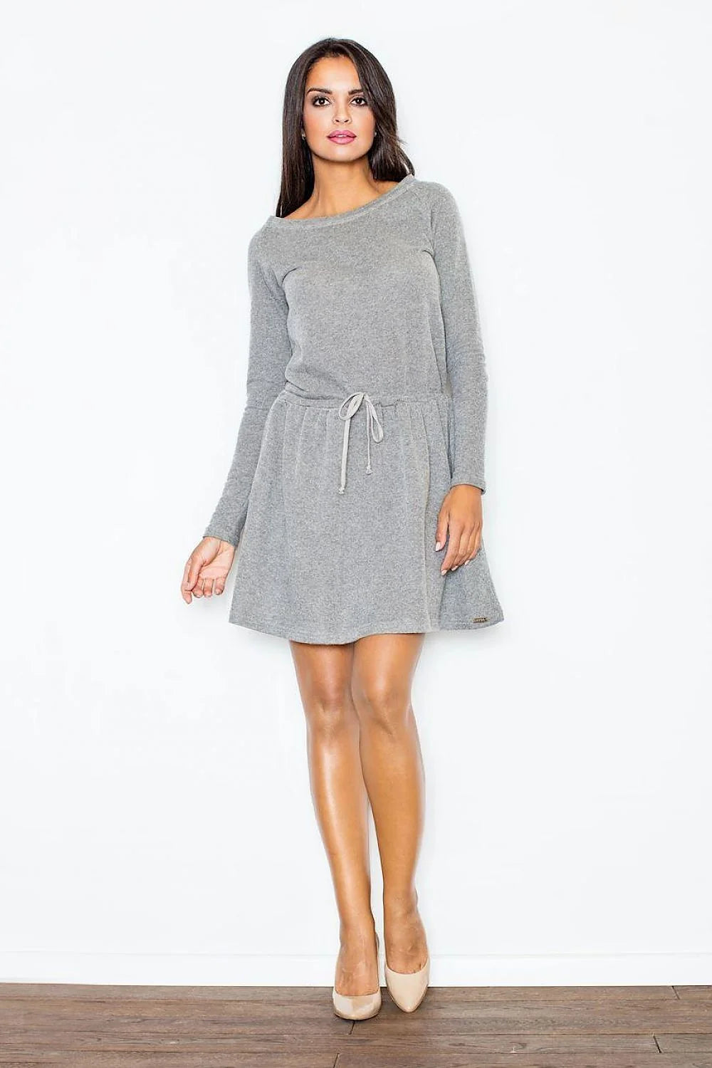 Robe grise coton décontractée, élégante et confortable, manches longues, idéale pour le quotidien moderne