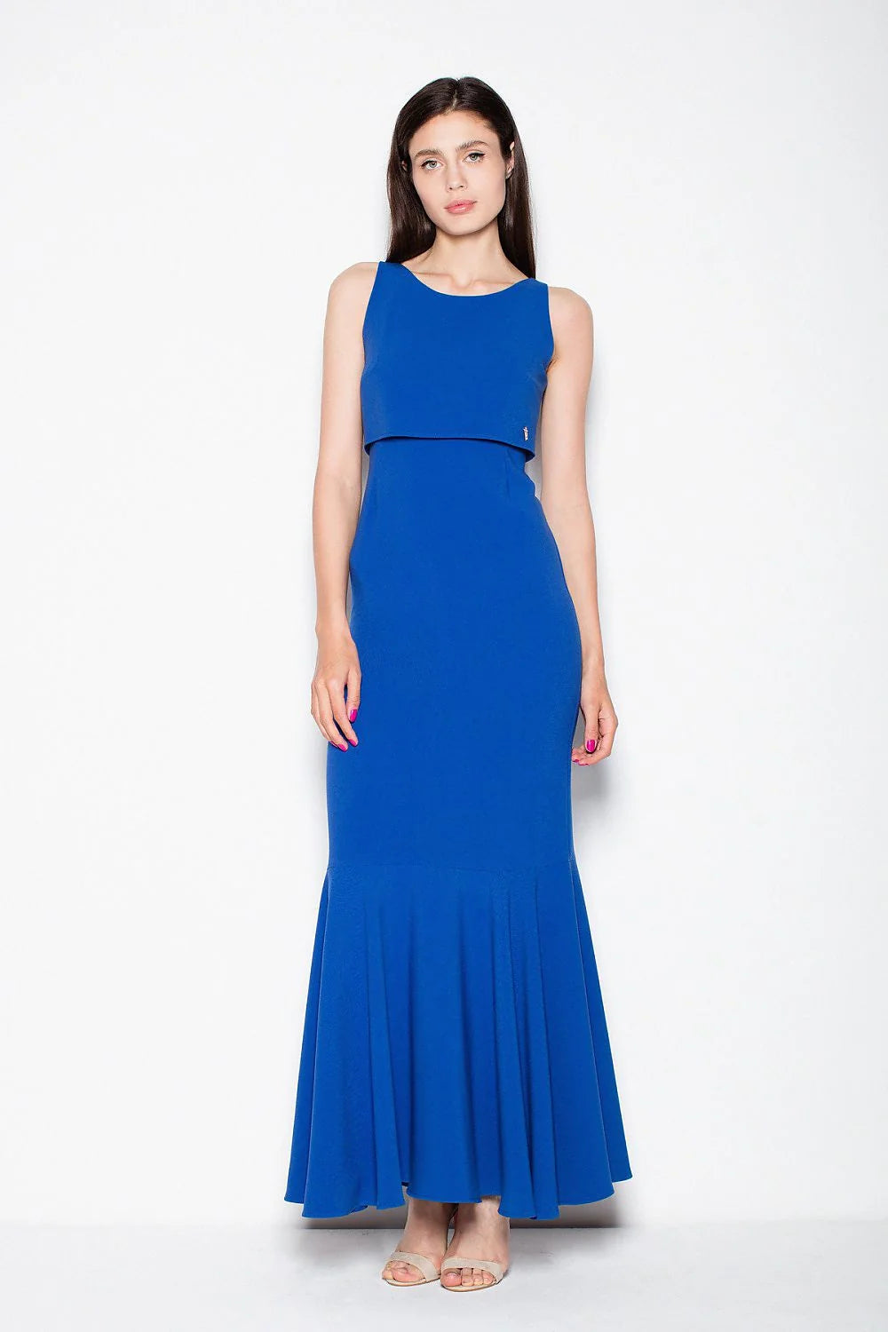 Robe longue chic en tissu léger bleu vif avec volants pour soirées élégantes et mariages