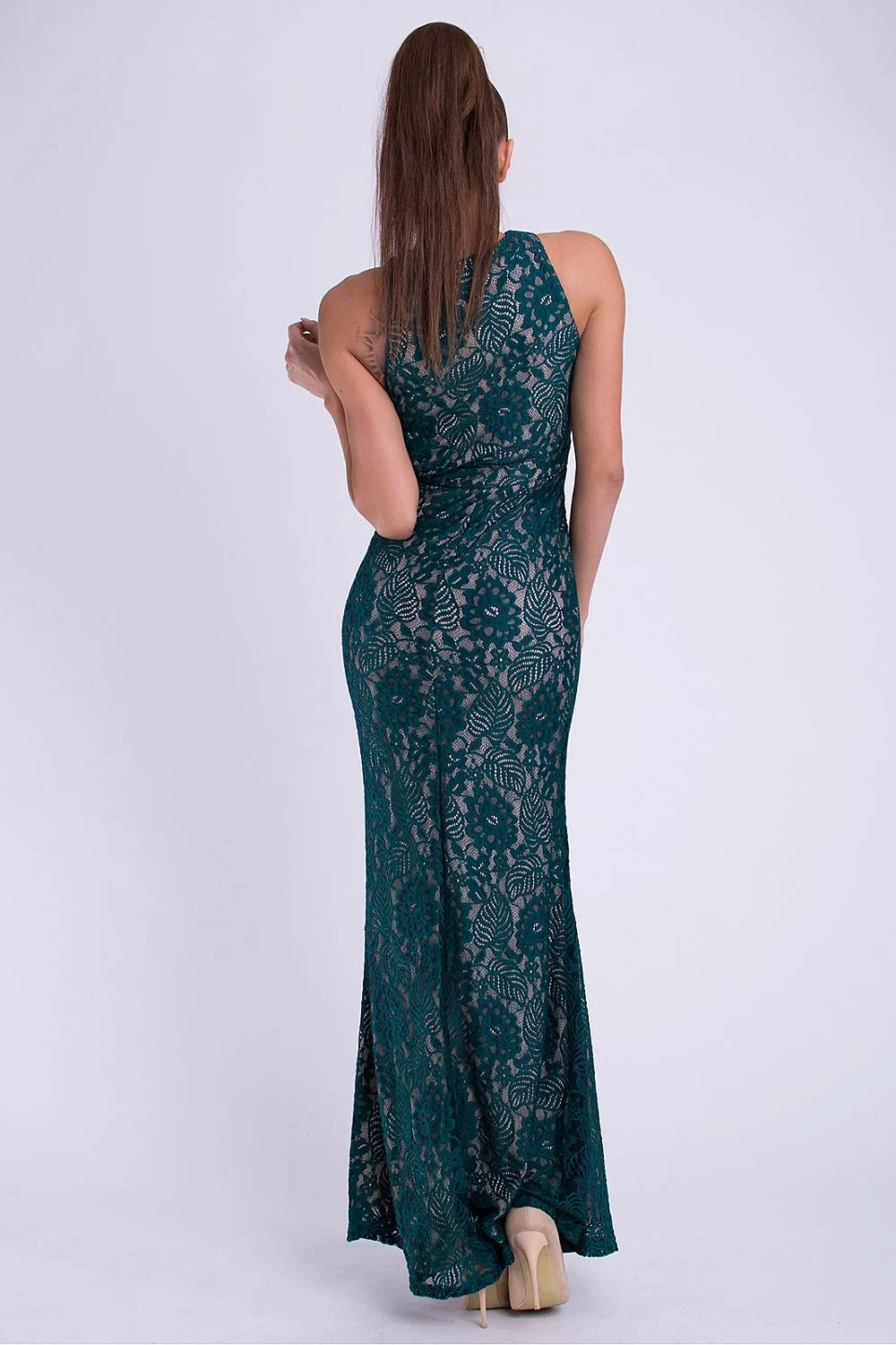 Robe longue en dentelle verte élégante et sensuelle pour soirées glamour féminines et inoubliables