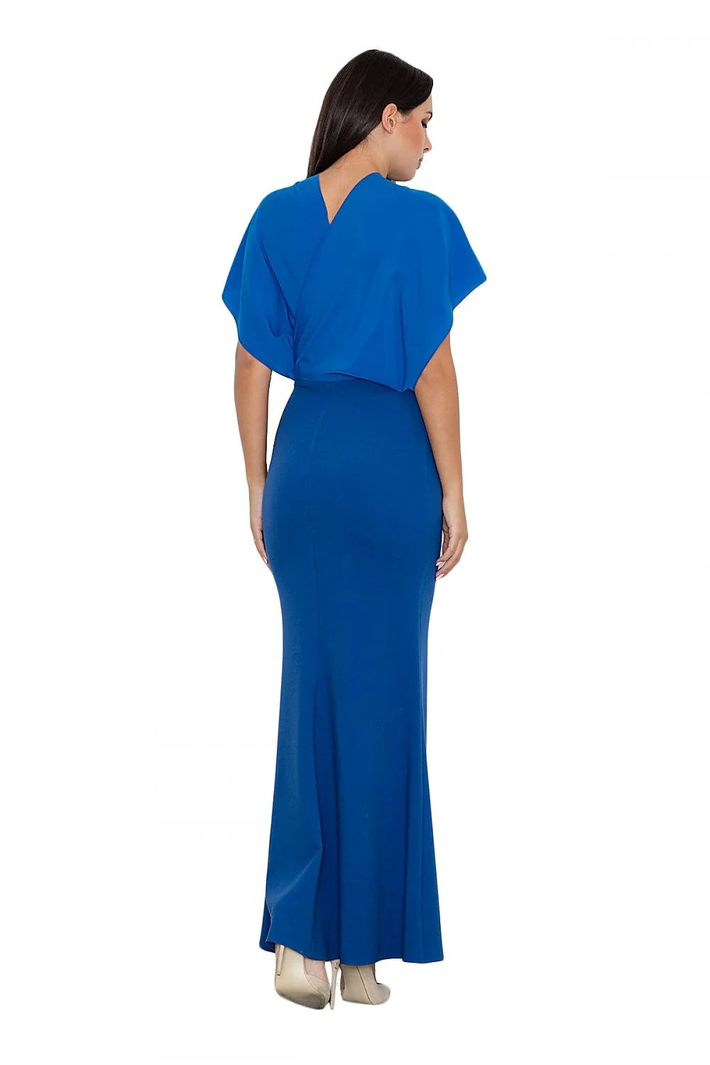 Robe longue en soie élégante et chic pour soirées glamour et dîners sophistiqués femmes modernes