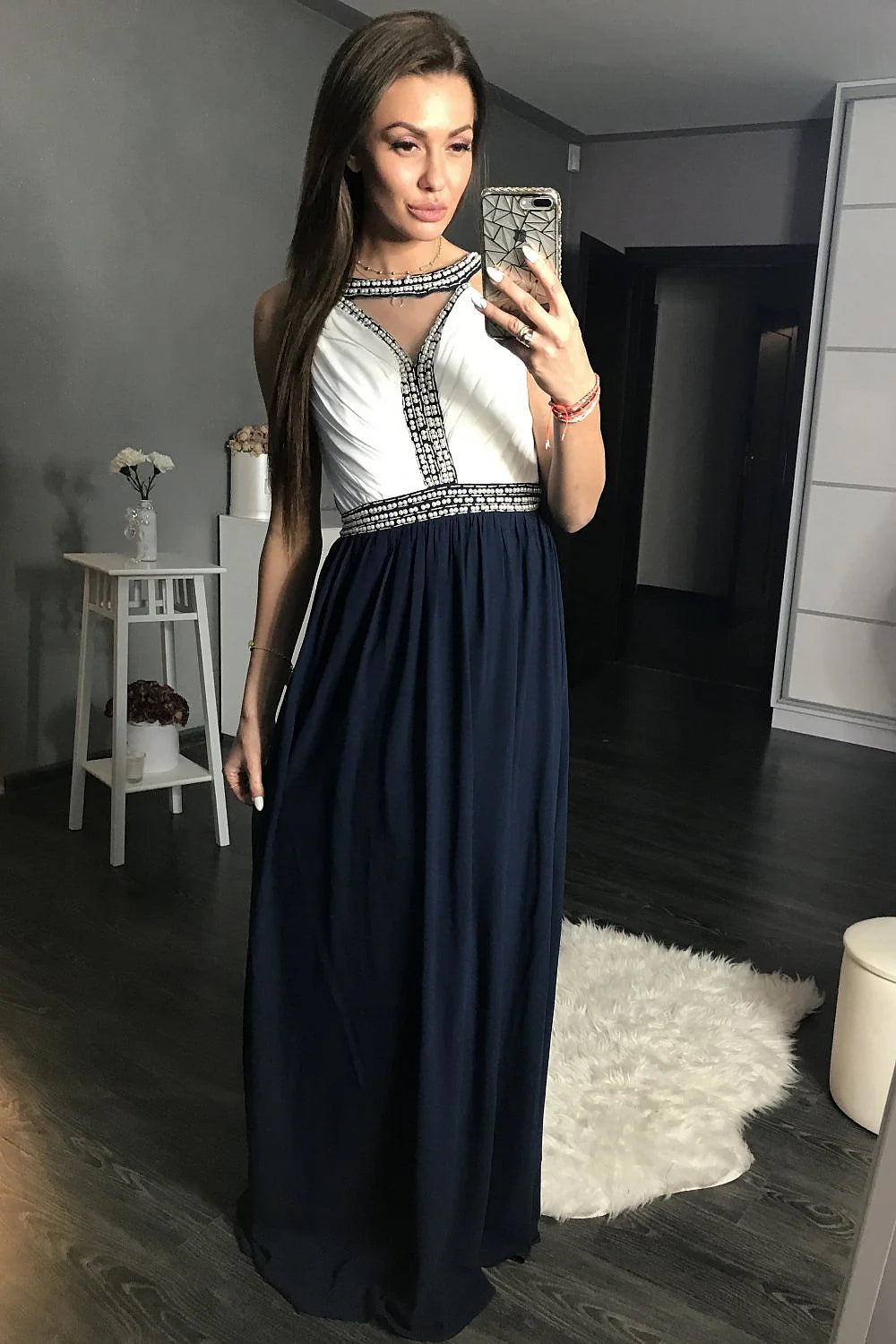 Robe longue fluide polyester chic moderne avec motifs géométriques élégante pour soirées et occasions spéciales