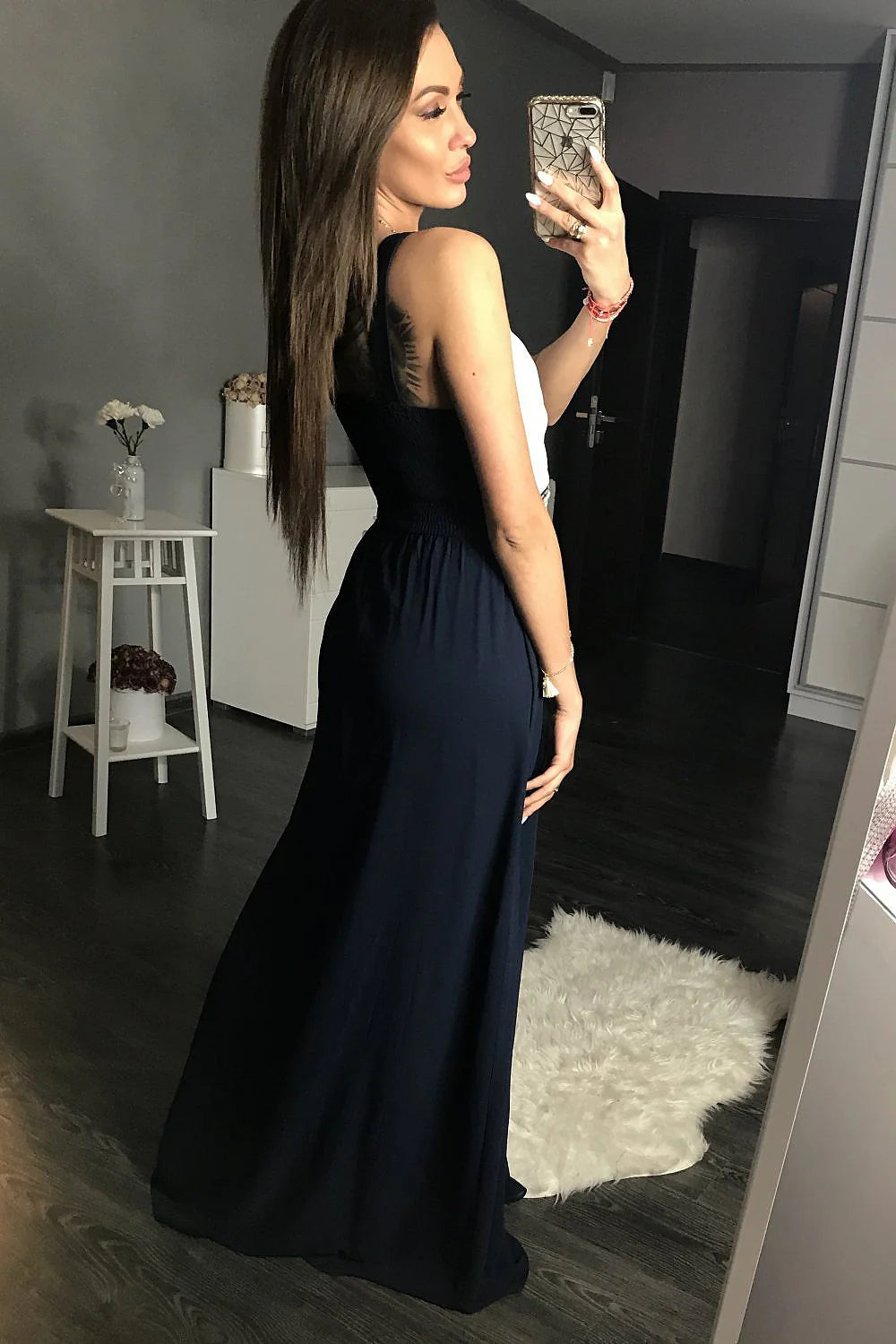 Robe longue fluide polyester chic moderne avec motifs géométriques élégante pour soirées et occasions spéciales