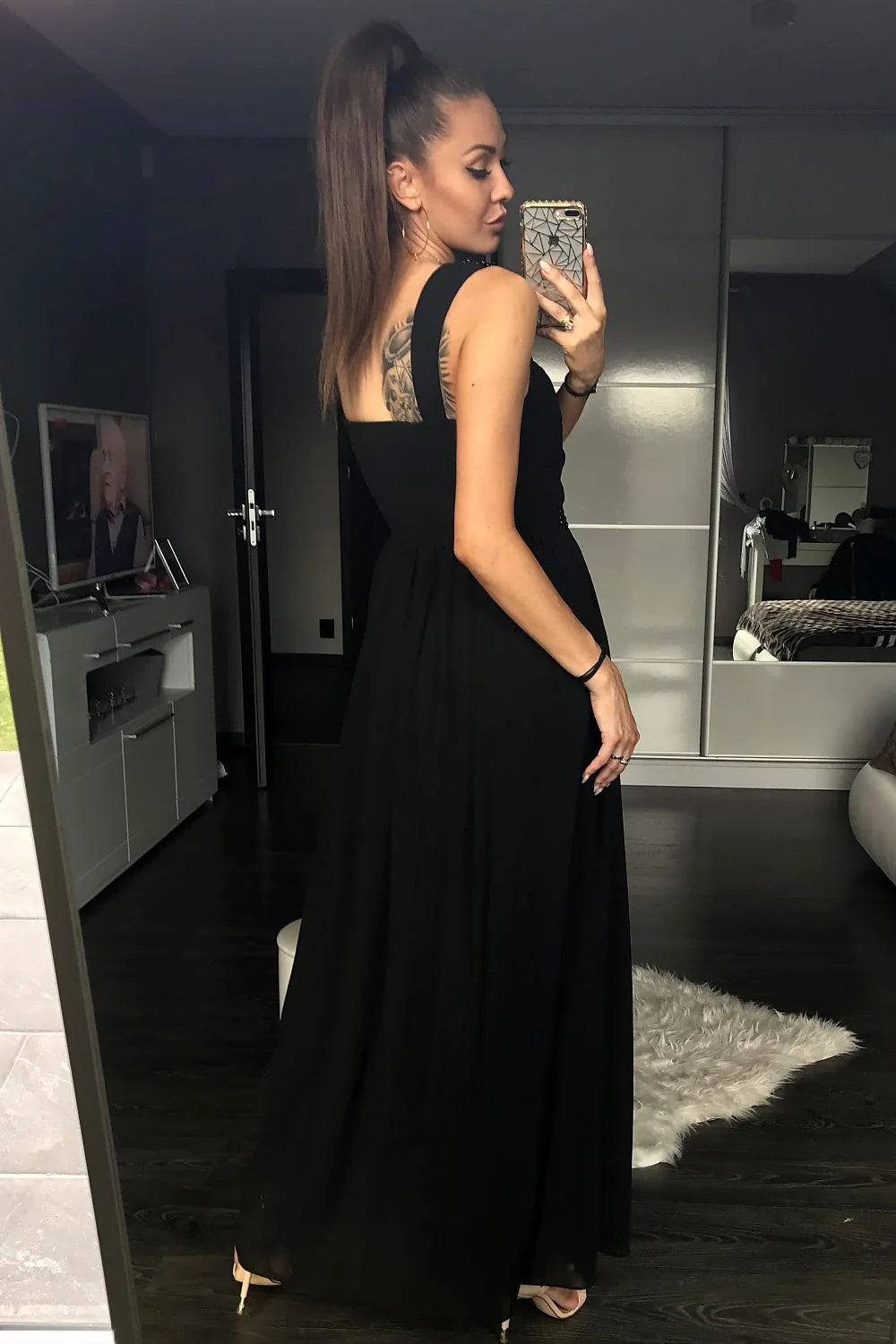 Robe longue polyester élégante avec corset brodé perles pour occasions spéciales et soirées glamour