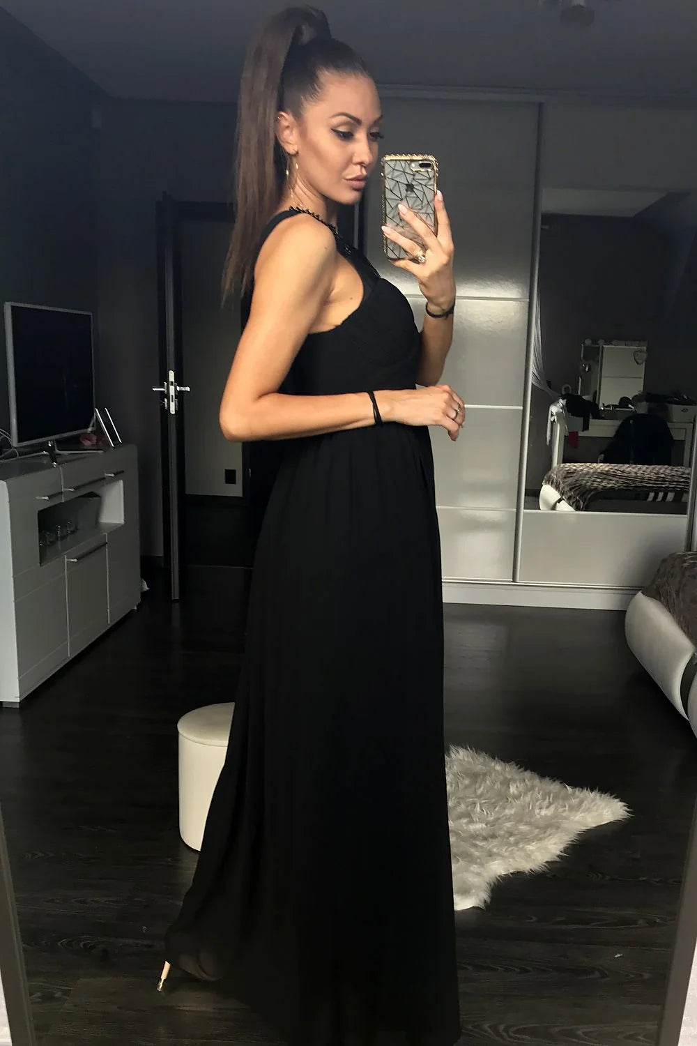 Robe longue polyester élégante avec corset brodé perles pour occasions spéciales et soirées glamour