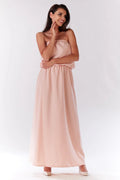 Robe longue rose satin chic et élégante sans bretelles pour soirées glamour féminines tendance