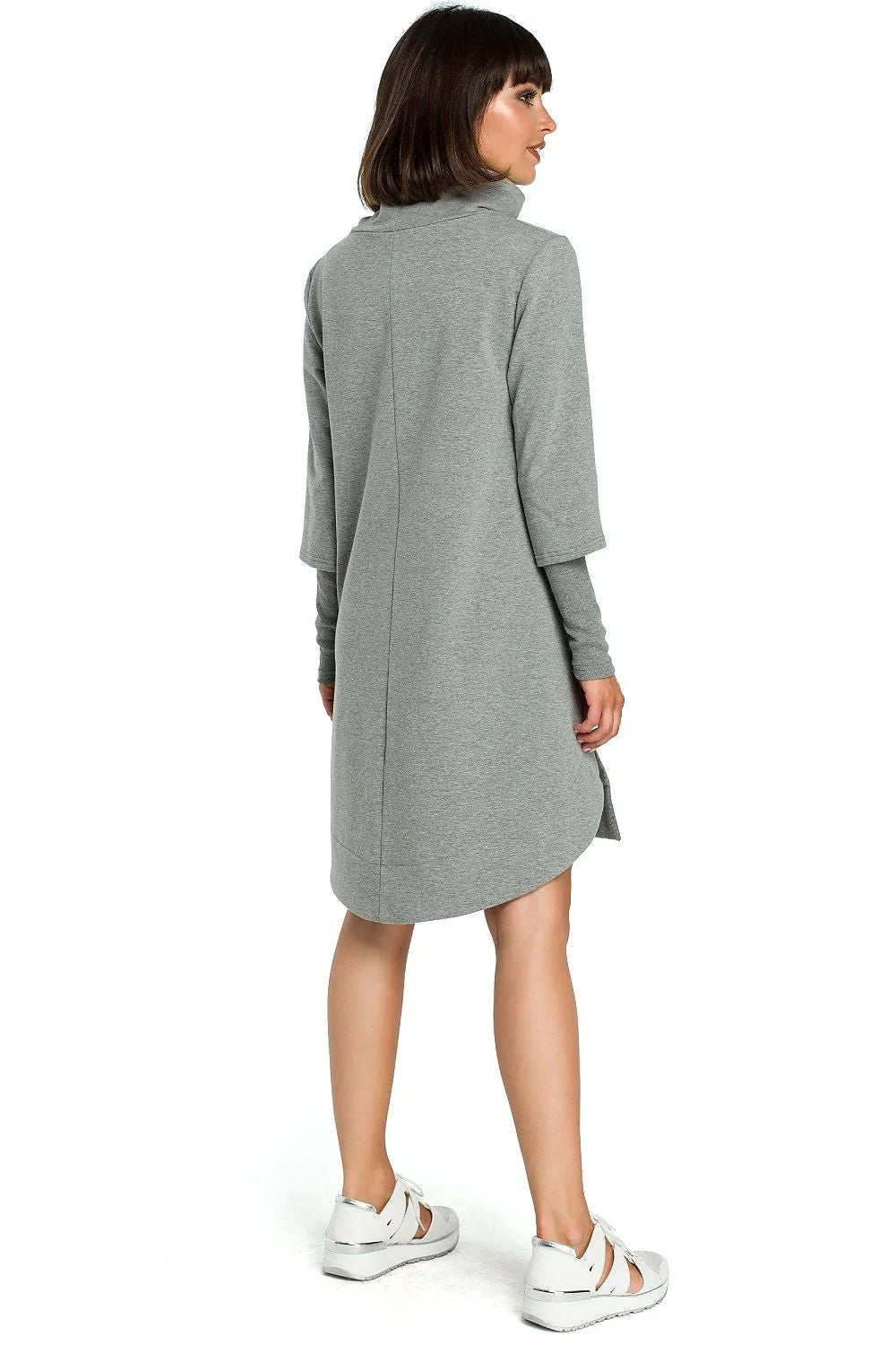 Robe marine en coton col roulé confortable casual manches longues ourlet asymétrique élégance quotidienne