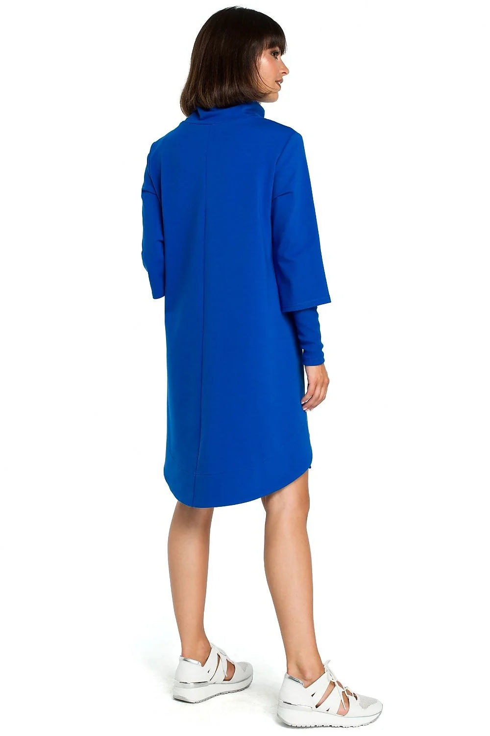 Robe marine en coton col roulé confortable casual manches longues ourlet asymétrique élégance quotidienne