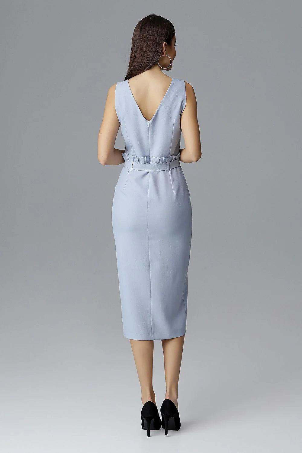 Robe mi-longue en coton bleu clair élégante sans manches avec ceinture pour événements professionnels