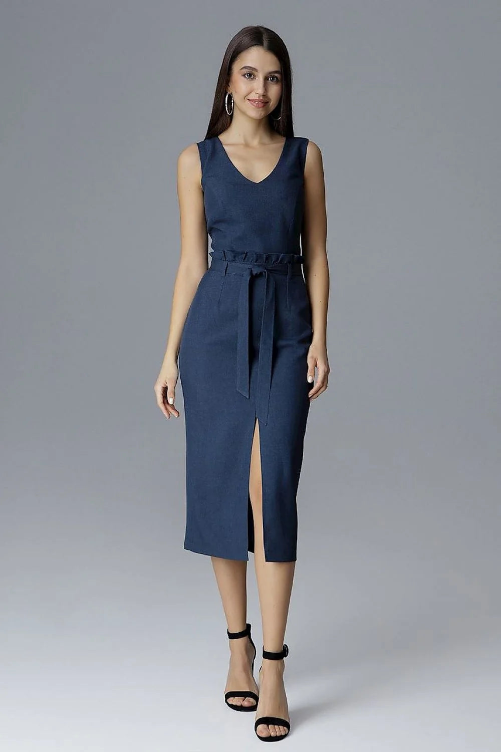 Robe mi-longue en coton bleu clair élégante sans manches avec ceinture pour événements professionnels