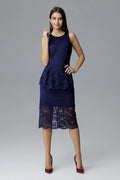 Robe mi-longue en dentelle bleu marine élégante et chic pour soirées et cocktails raffinés