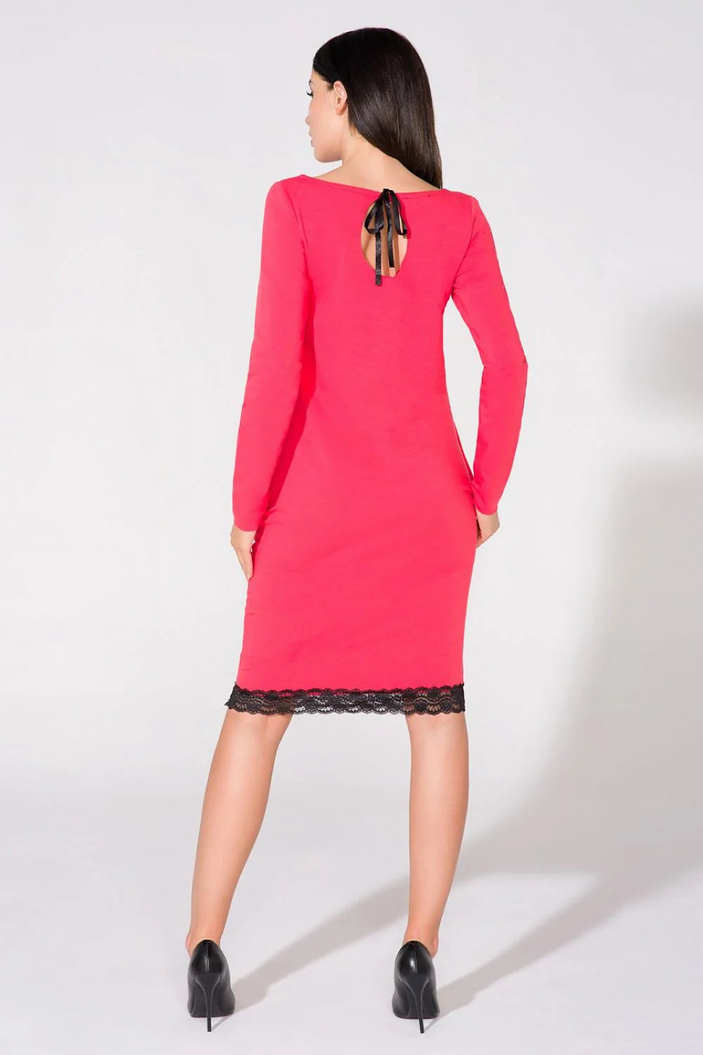 Robe mi-longue en dentelle élégante bleu marine confortable pour femmes modernes et occasions spéciales