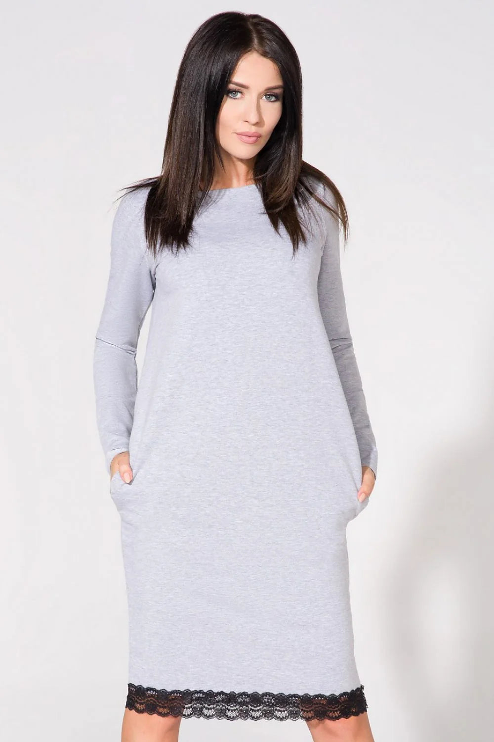 Robe mi-longue en dentelle élégante bleu marine confortable pour femmes modernes et occasions spéciales
