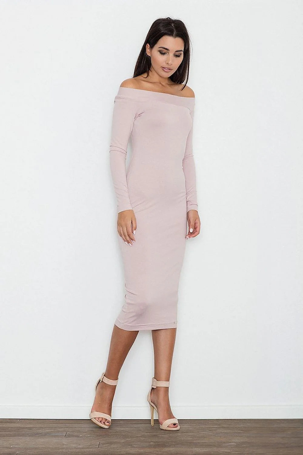 Robe midi taupe en jersey style casual élégante épaules dénudées manches longues soirée chic