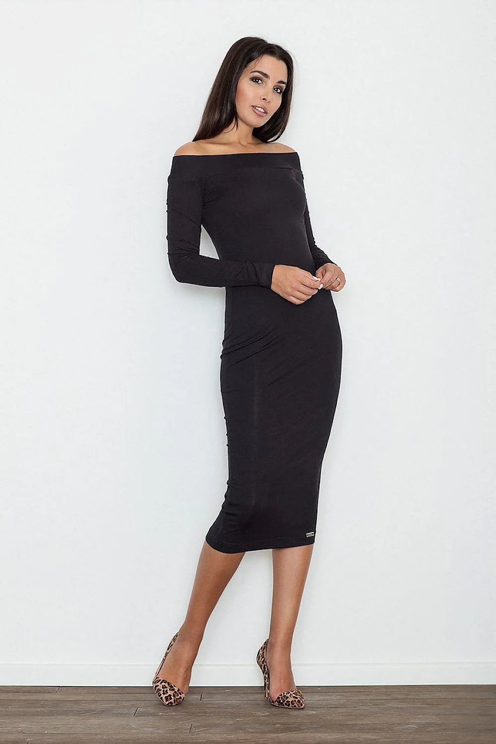 Robe midi taupe en jersey style casual élégante épaules dénudées manches longues soirée chic