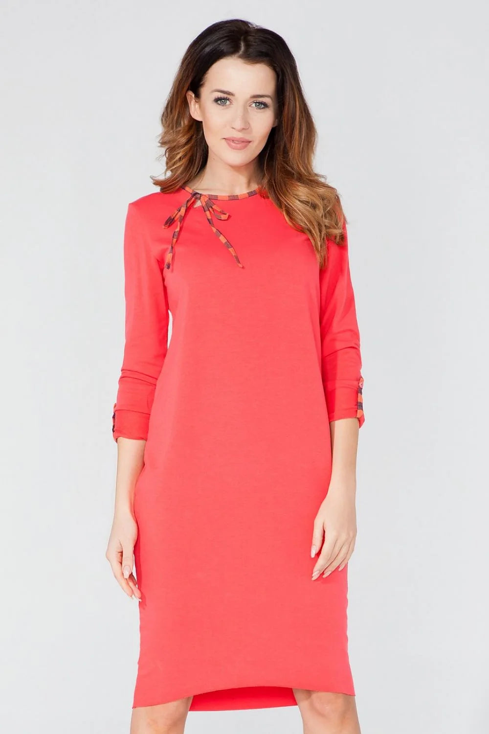 Robe rouge en coton décontractée confortable avec nœud et carreaux idéale pour sorties en ville