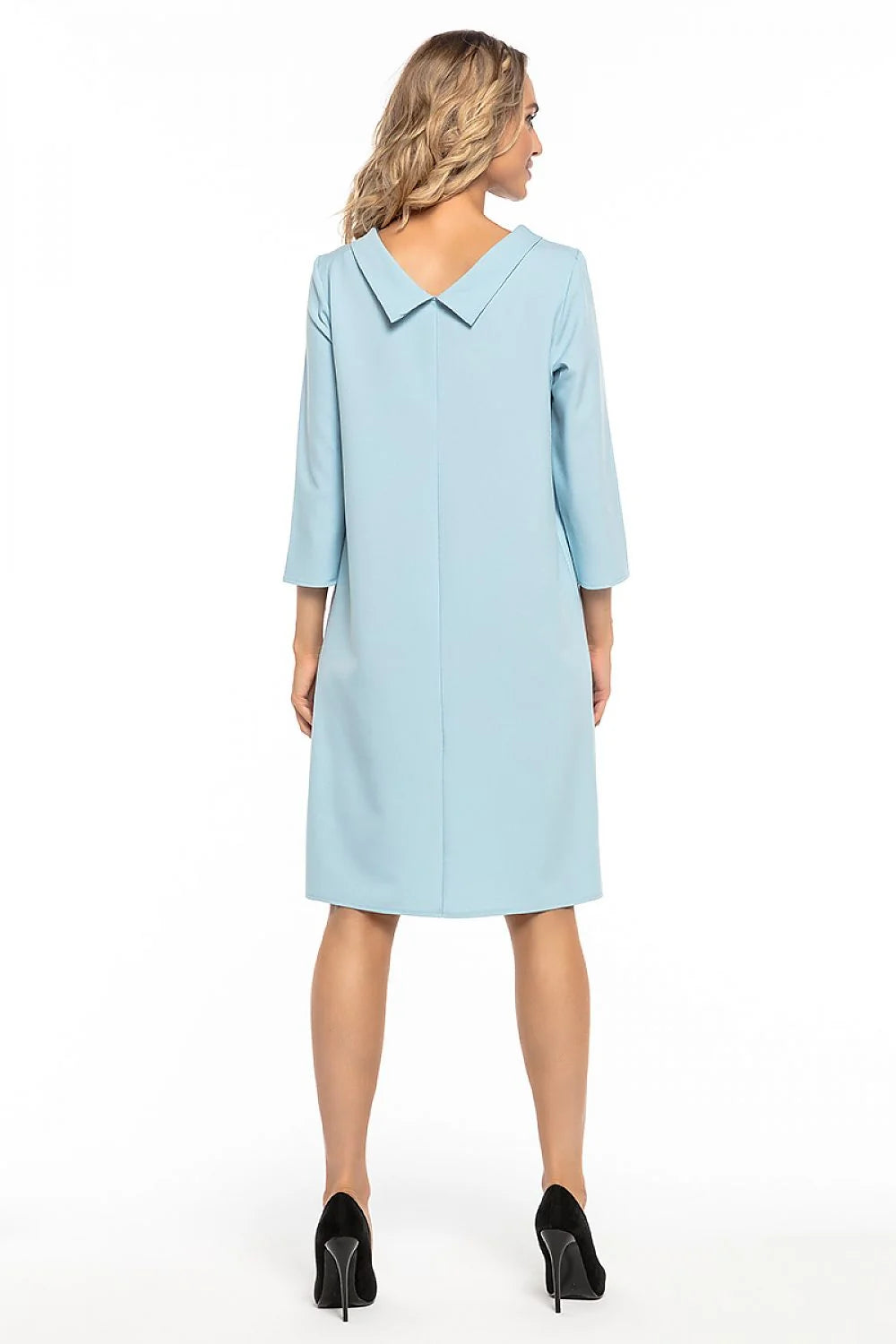 Robe rouge synthétique classique élégante col montant manches trois-quarts parfaite mode féminine décontractée sophistiquée