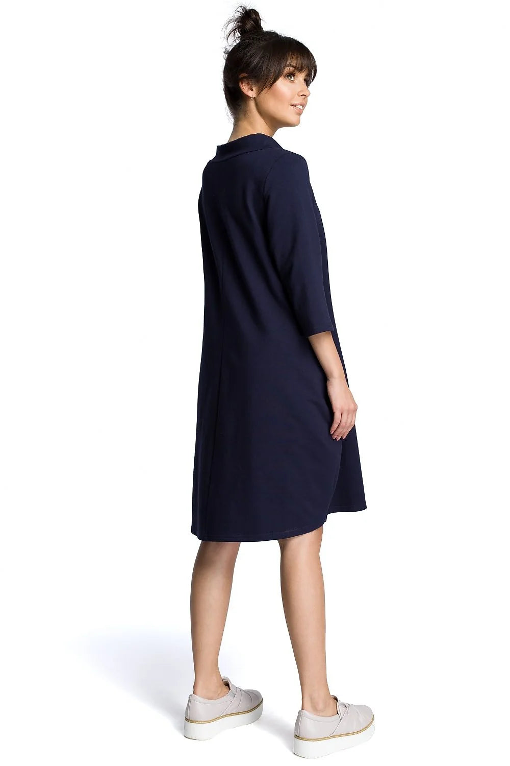 Robe violette en coton moderne avec nœud noir décontractée mi-longue pour mode féminine quotidienne