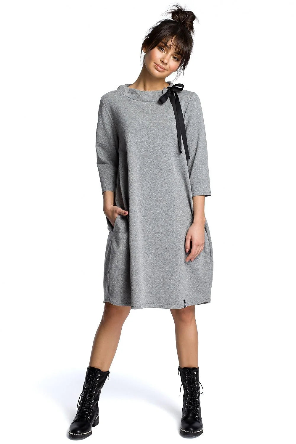 Robe violette en coton moderne avec nœud noir décontractée mi-longue pour mode féminine quotidienne
