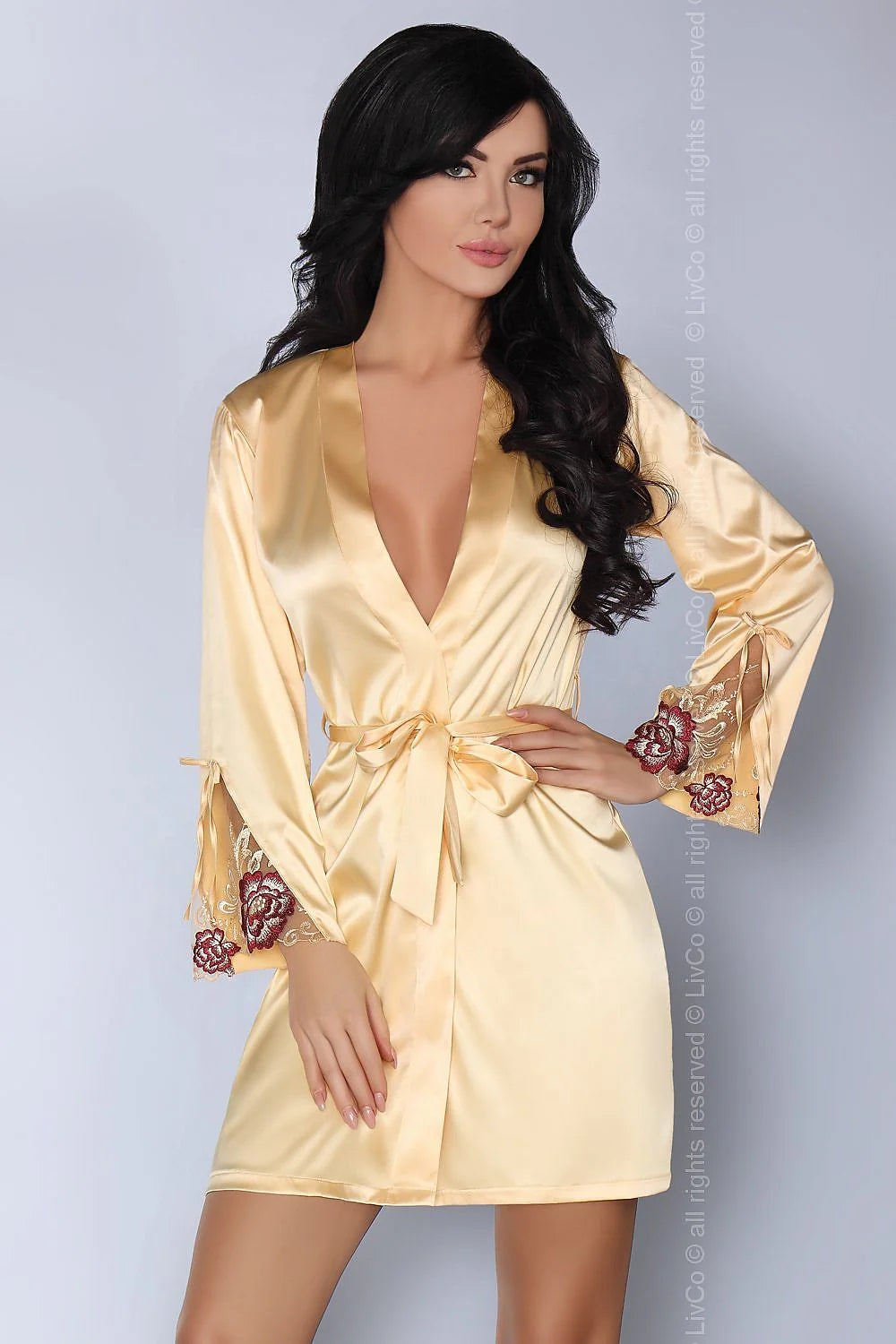 Robes de chambre satin confort élégance broderies délicates Livia Corsetti moments détente féminins intemporels modernes