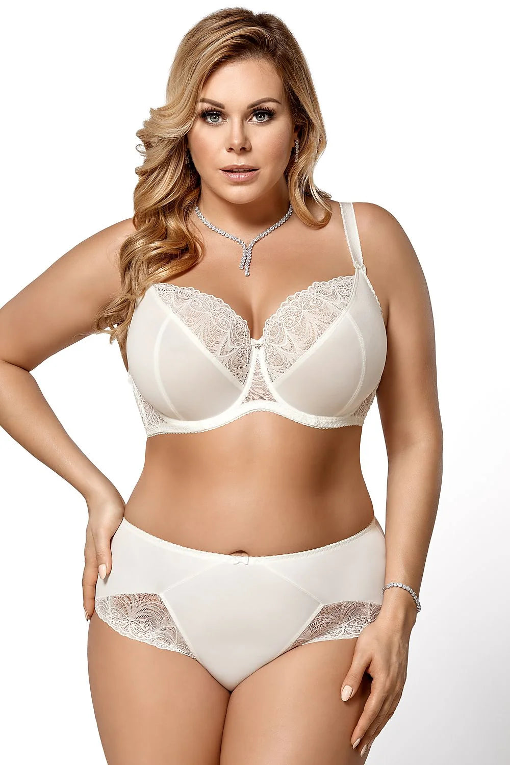 Soutien-gorge souple en dentelle Gorsenia : confort, élégance pour silhouette parfaite, maintien discret, luxe