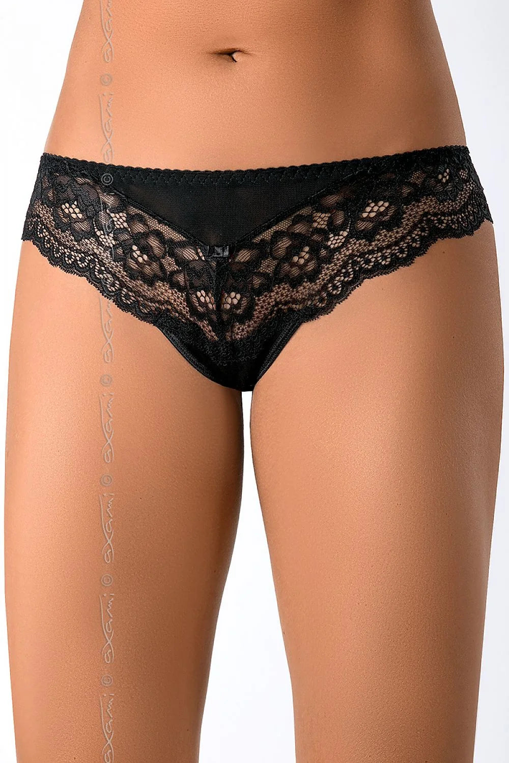 string axami dentelle noire florale transparence empiècement opaque panneaux lateraux bordure festonnee noeud satin taille basse echancree sexy romantique confortable