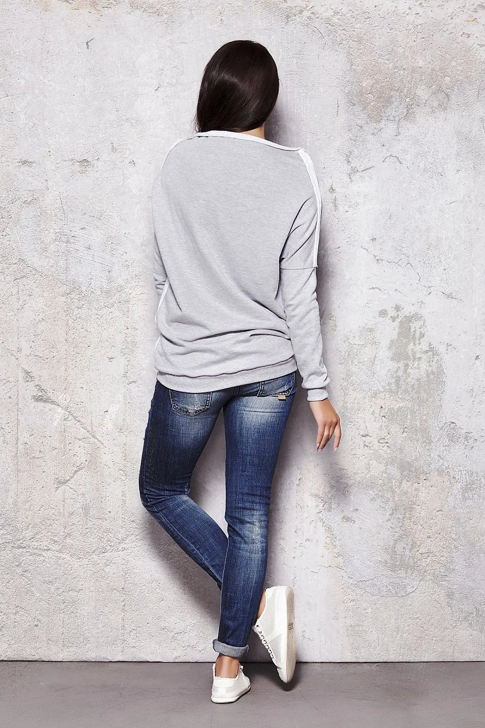 Sweat-shirt coton décontracté moderne col large confortable pour un look urbain et tendance