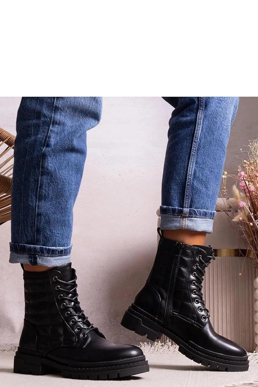 Bottes combat cuir noir高 qualité femmes mode moderne talon épais fermeture éclair lacet métal occasion quotidienne automne hiver