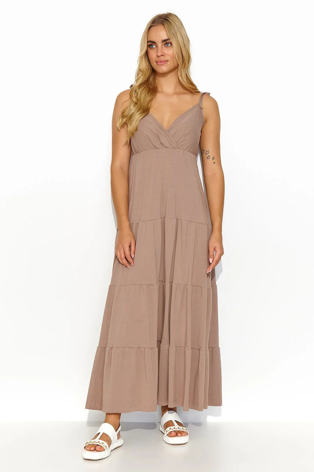 Robe de jour Makadamia longue volants couleurs taupe empire waist décolleté V bretelles nouées femme été