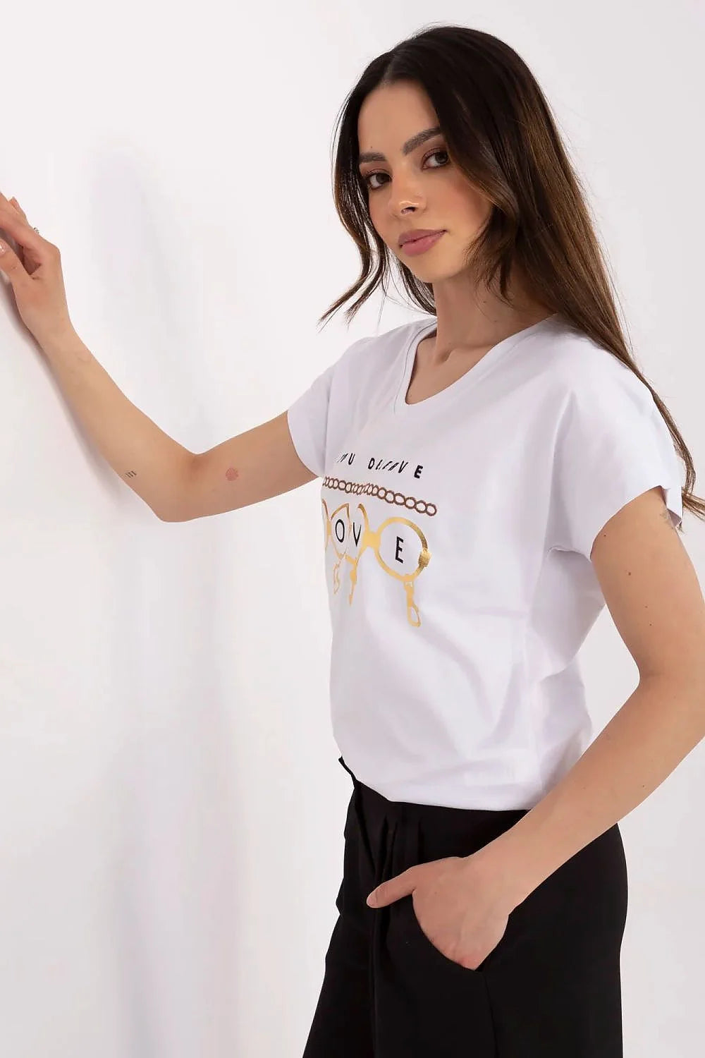 T-shirt pour femme blanc ample style casual manches courtes col rond motif YOU DESERVE LOVE bijoux cœur clé doré coton élasthanne confortable tendance