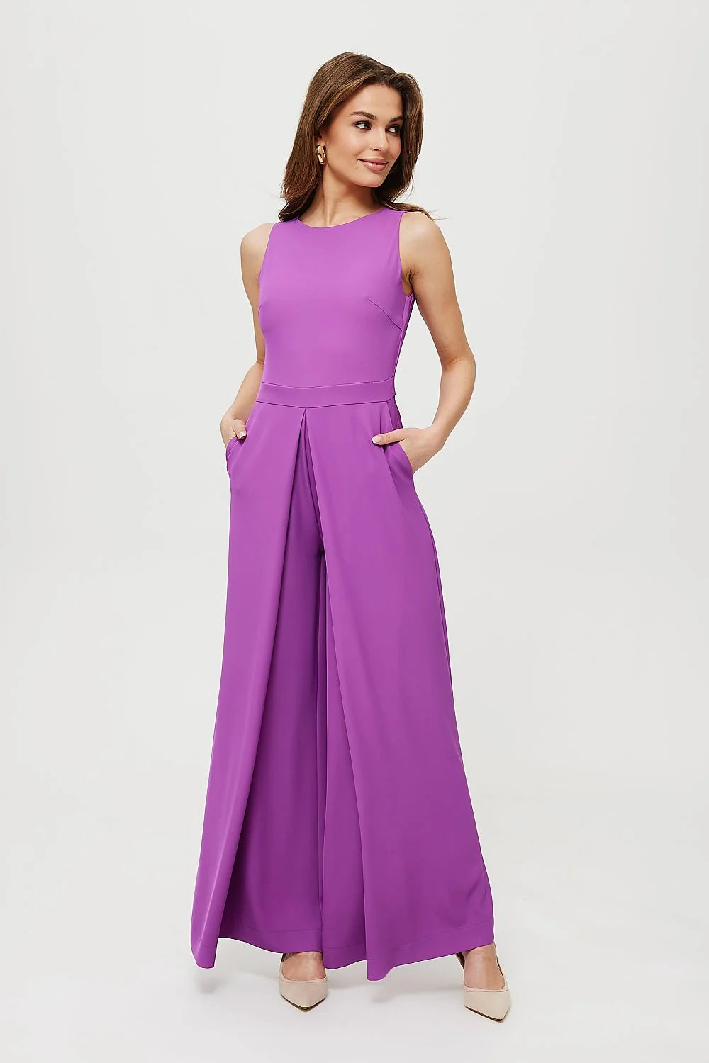 Combinaison Makover Femme Violet Vibrant, Coupe Cintrée Taille, Jambes larges, Sans Manches, Matière Confortable, Élégance Moderne, Formelle Informelle