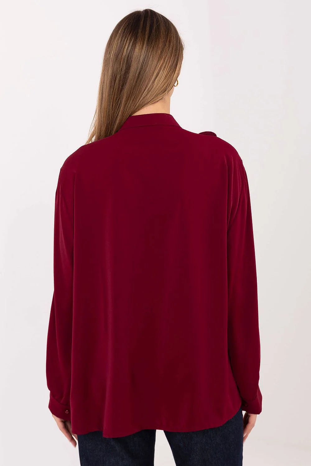 chemise femme manches longues bordeaux plastron volants plissés jabot col montant lien noué boutons poignets froncés coupe ample élégante sophistiquée