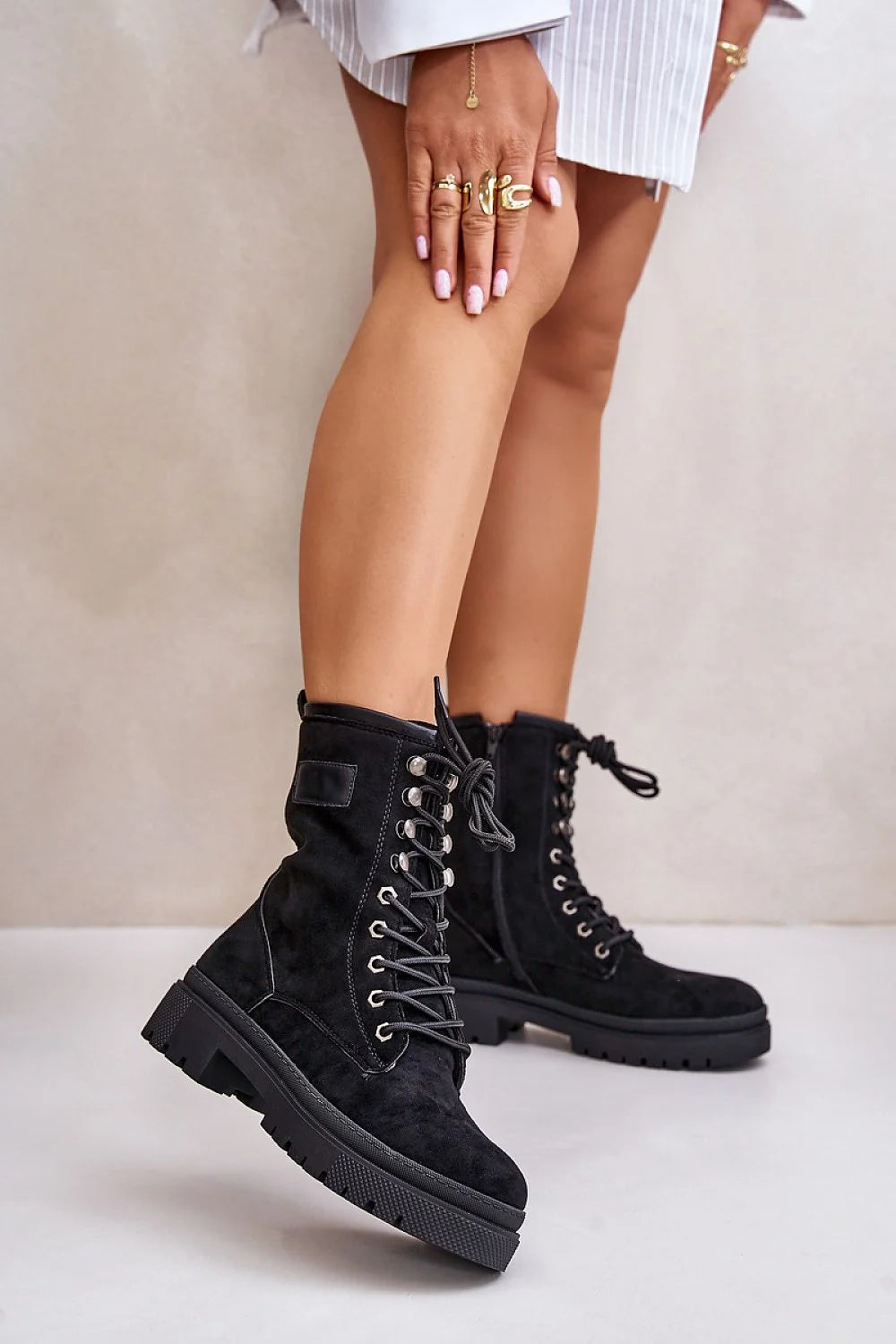 Bottines pour femmes suède écologique design combat talon plat lacées doublure tissu semelle antidérapante bottines urbaines chic mode automne hiver