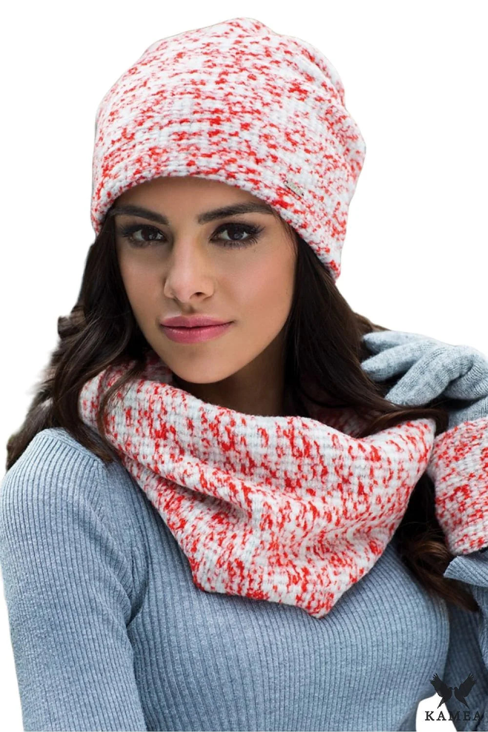 Ensemble d'hiver féminin bonnet et écharpe marbré rouge et blanc en laine confortable et stylé pour femme